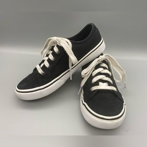 Unisex Wonder Nation Black Canvas Low Top Sneakers 2